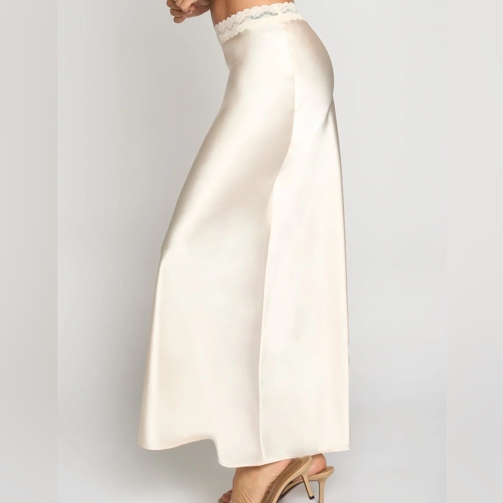 Lace Waist Slip Skirt - Picture 4 of 5